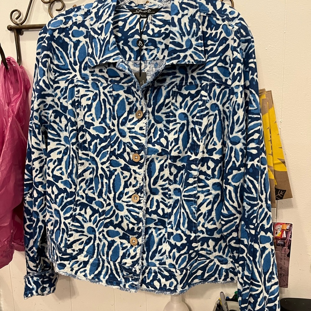 Blue and White Patterned linen (denim style ) jacket  -Print: Reef